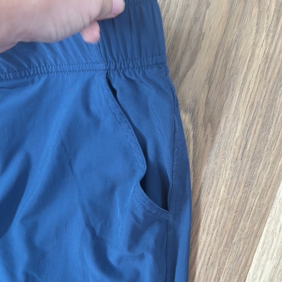 💙 Eddie Bauer Blue Comfortable Joggers
Size Medium - Picture 5 of 5